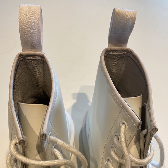 Dr. Martens all white leather boots - Picture 9 of 10
